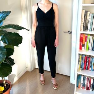 ModCloth Jumpsuit Black Size Small Super Comfy